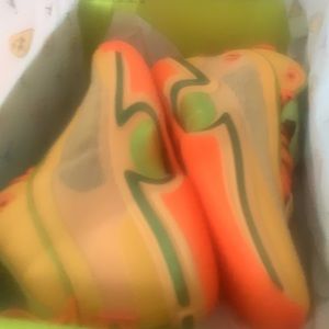 I’m selling Jordan’s taco 36